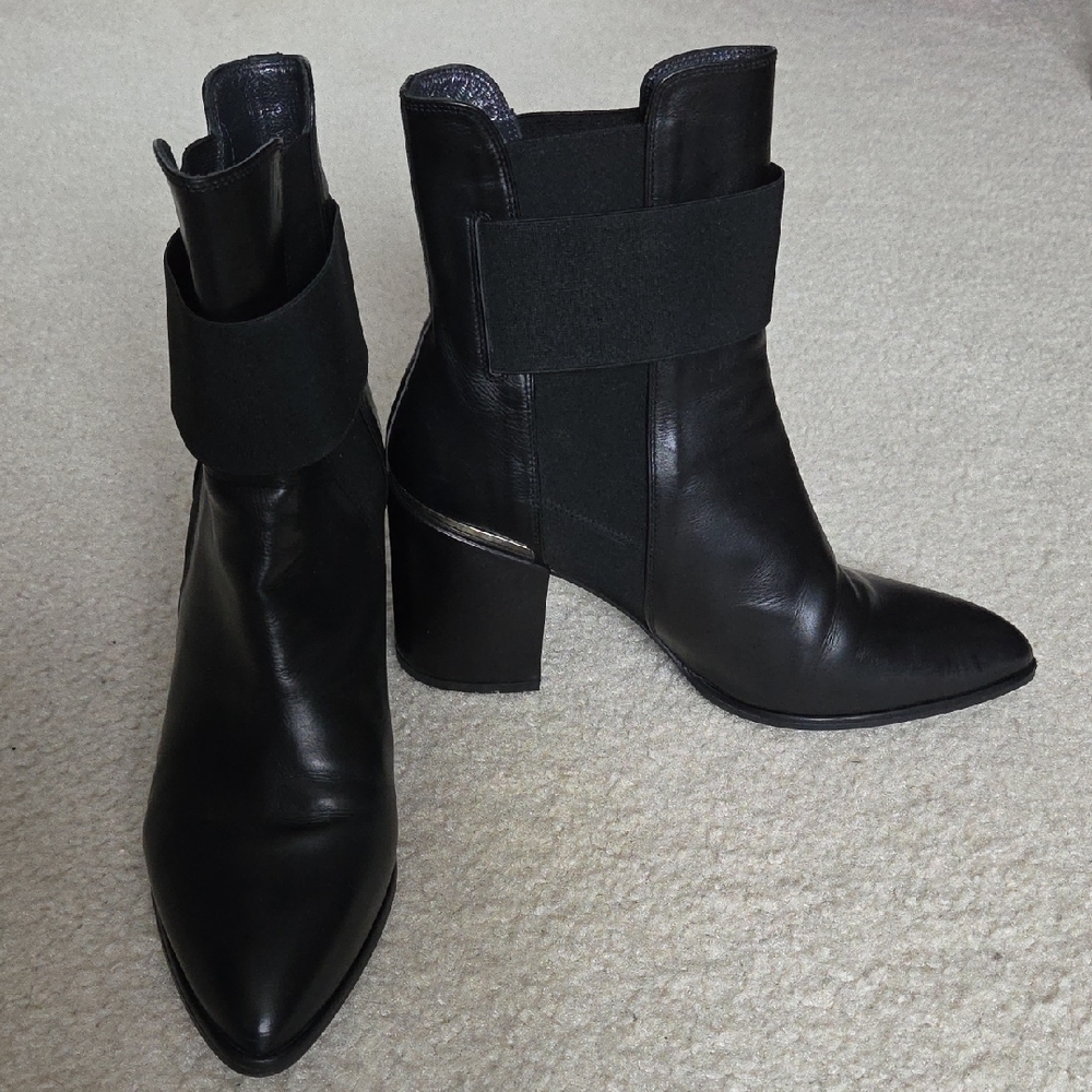 Stuart Weitzman Black Leather Chelsea Block Heeled Ankle Boots